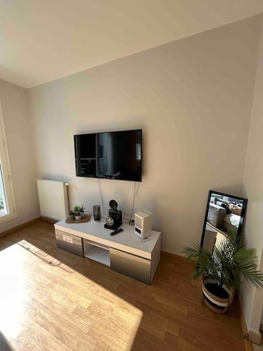 Duplex Lumineux Tout Equipe/Rer D/Balcon/Parking Corbeil-Essonnes Eksteriør bilde